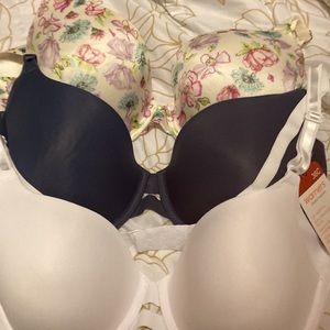 Bras three of them under arm smoothing